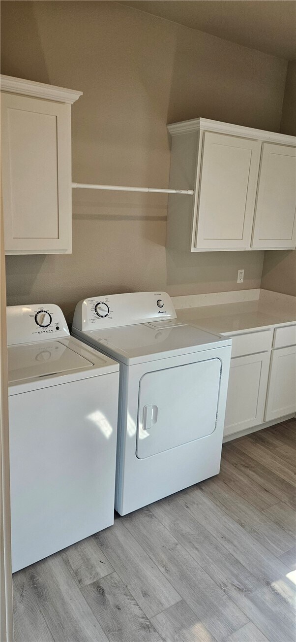 Photo - 310 W Kinniburgh Dr