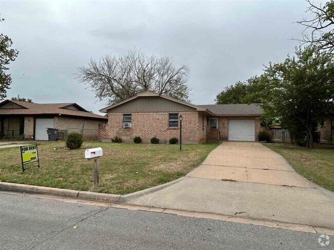 Building Photo - 3807 SE Camden Way Rental