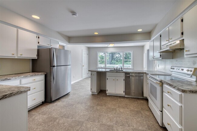 Photo - 400 Little Peconic Bay Rd