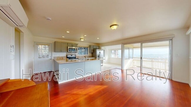 Photo - 3901 Maunahilu Pl