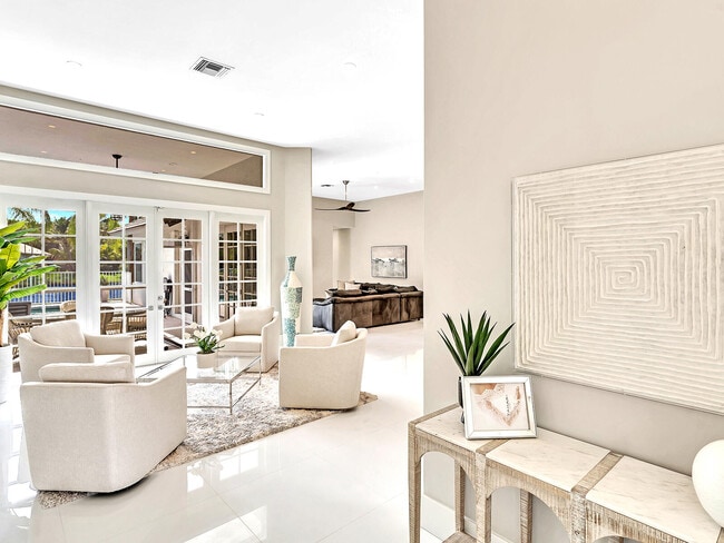Photo - 2788 Hampton Cir W