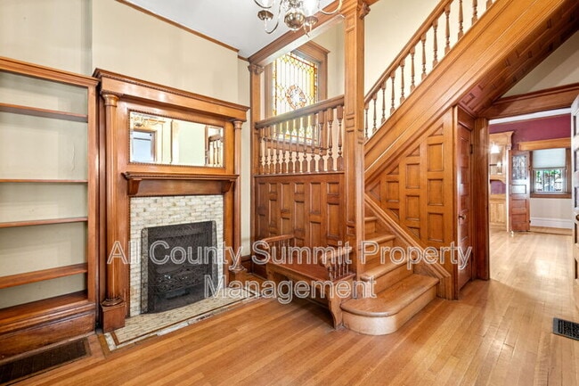 Photo - 1346 N Williams St