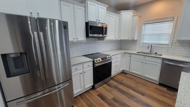 Photo - The 5 Bedroom You've Been Looking For!!