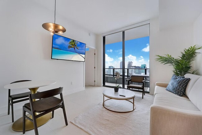 Photo - 215 SW 5th Ave Unidad ID1058672P