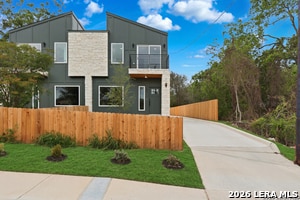 2111 Virginia