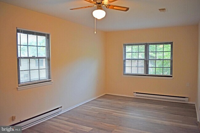 Photo - 118 Lexington Dr