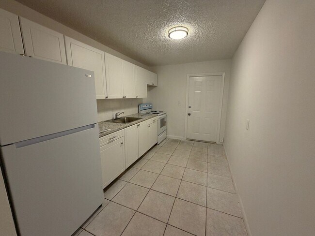 Photo - 161 NW 43rd Ct Unit 2