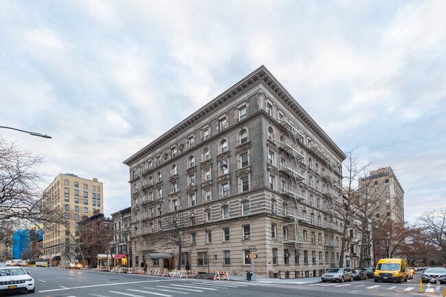 Photo - 28 E 94th St