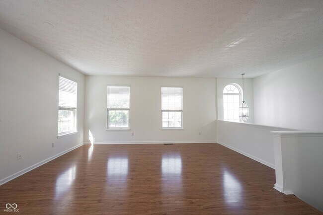 Photo - 9009 Mercer Dr