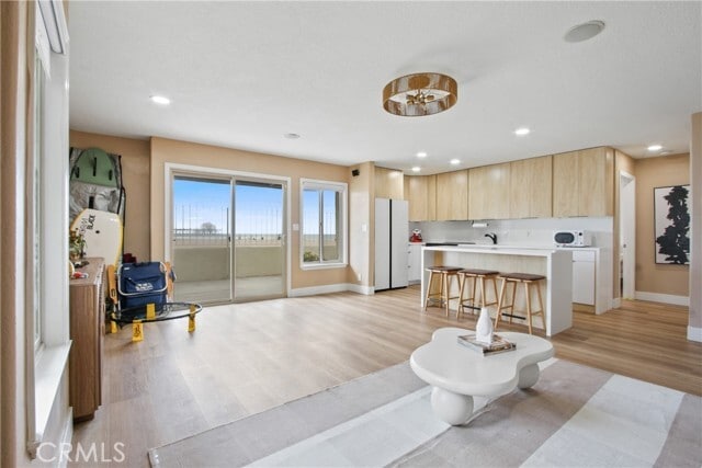 Building Photo - 711 Pacific Coast Hwy Unit 120