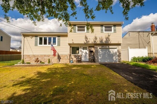 Photo - 10 Stima Ave House