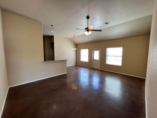 Photo - Luxury 3/2 duplex in NBTX