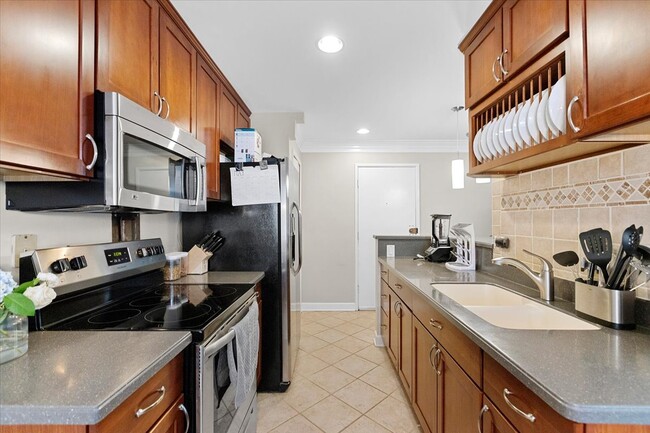 Photo - 426 W Barry Ave Unit 1 bed in lakeview