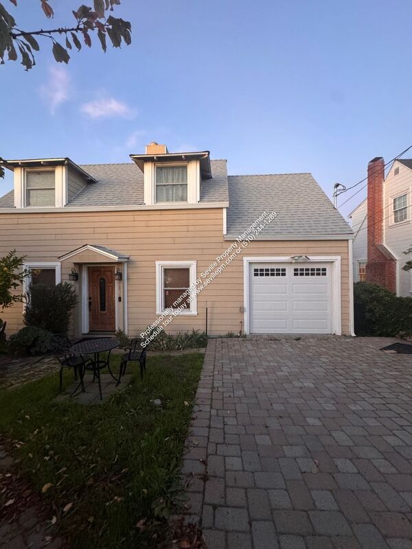 Building Photo - 7850 Crest Ave