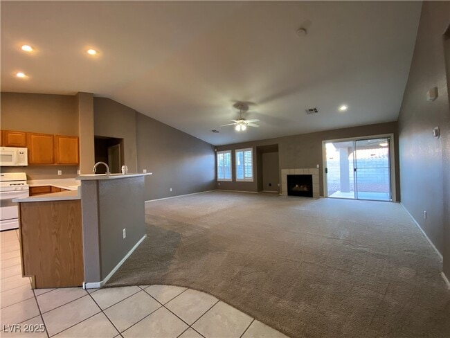 Photo - 556 Green Gables Ave