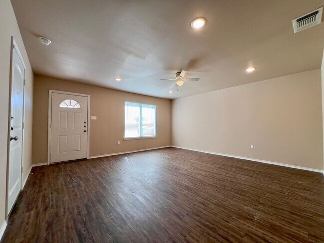 Photo - 2509 N Ave N