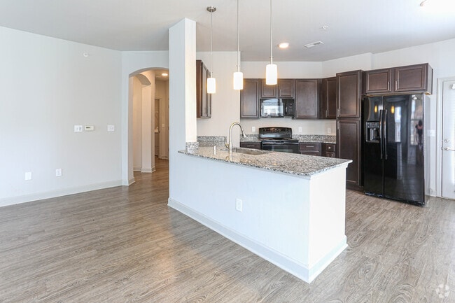 2BR, 2BA - Kitchen
