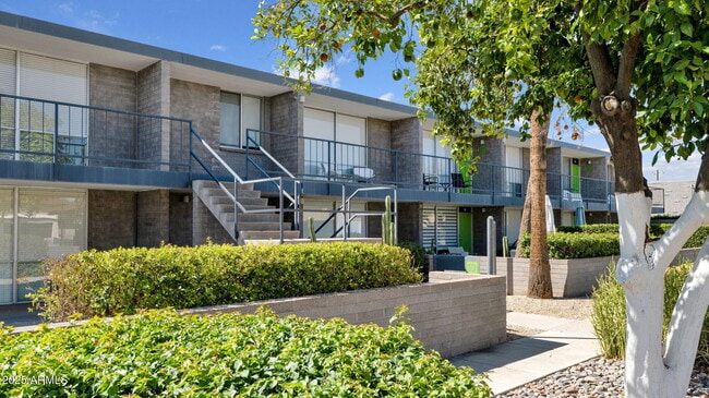 Photo - 7601 E 2nd St Unidad 28