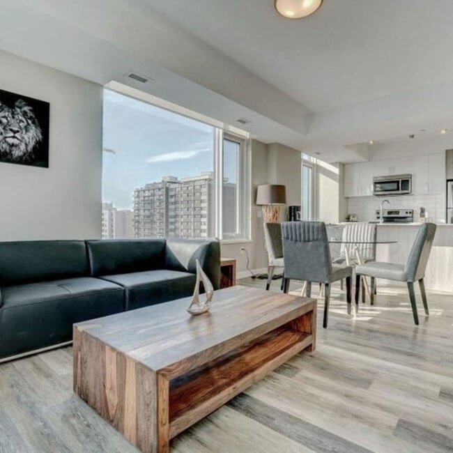 Building Photo - 1140 Wellington St. W