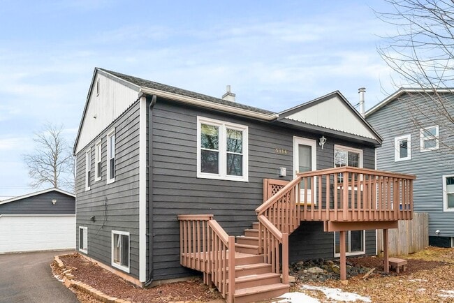 Building Photo - 5116 Ivanhoe St