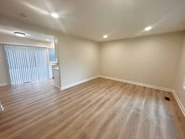 Photo - 317 Hadleigh Rd
