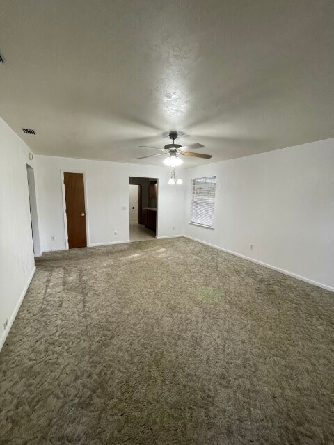 Photo - 580 SE Nassau St