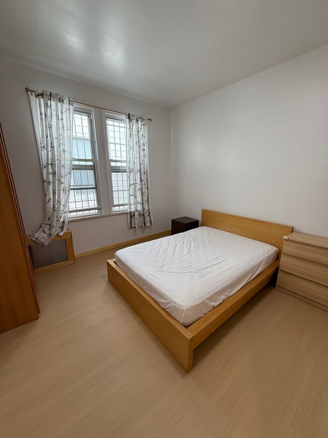 Photo - 42 Clara St Unit 2 individual rooms for rent