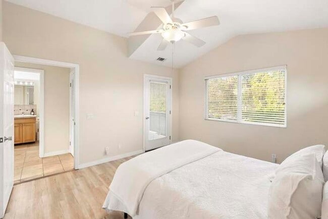 Building Photo - 233 Cole Ranch Rd Rental