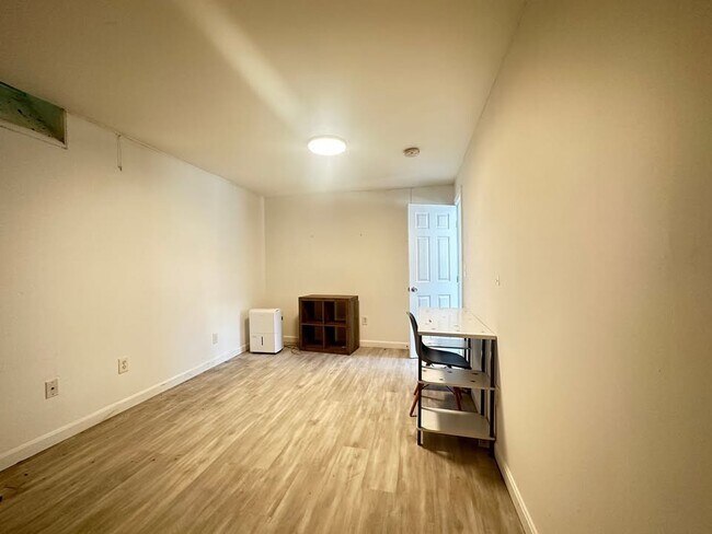 Photo - 12 Dawson St Unit B