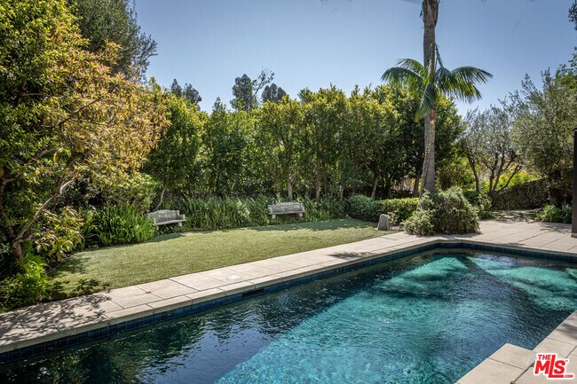 Photo - 353 N Gunston Dr