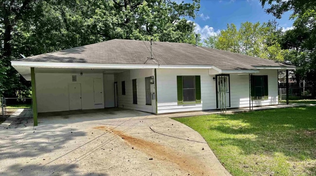 Building Photo - 454 Winters St