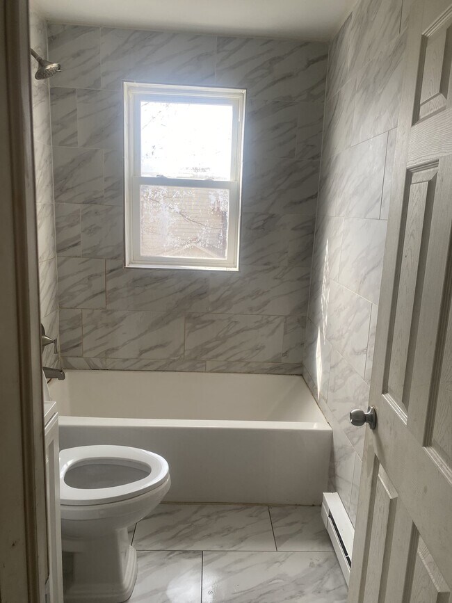 Photo - 29 Oakwood Ln