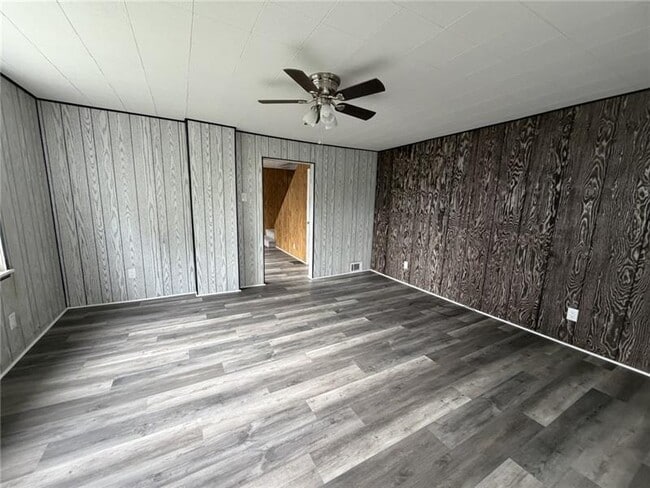 Photo - 1154 Eisenhower Dr