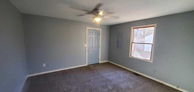 Photo - 1827 Jackson N Ave