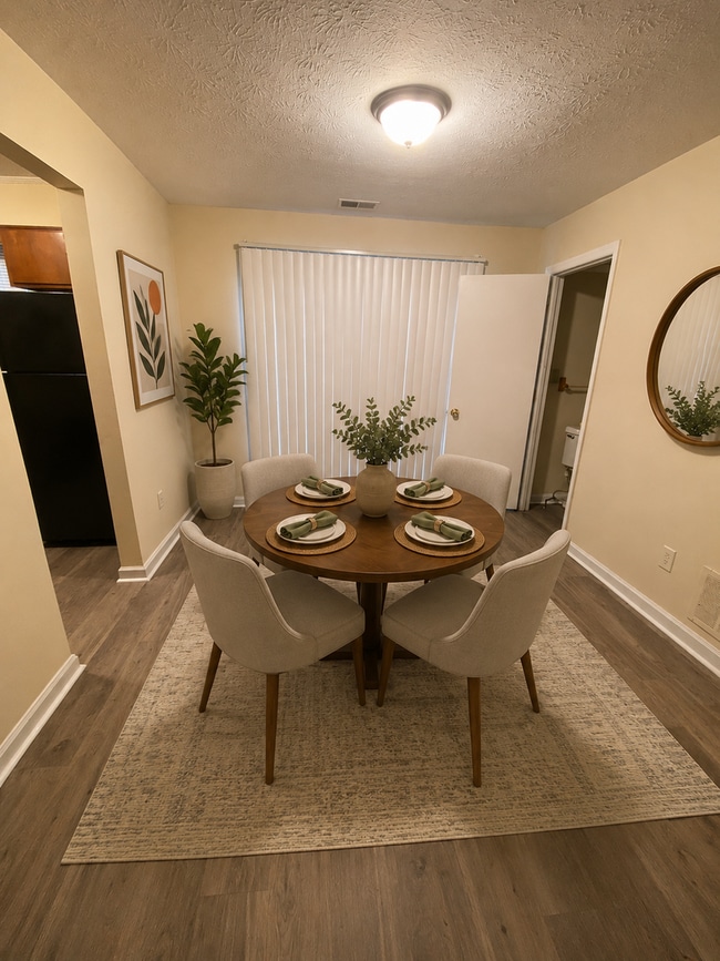 Photo - 2 Bedroom 2.5 Bath Townhome in Austell