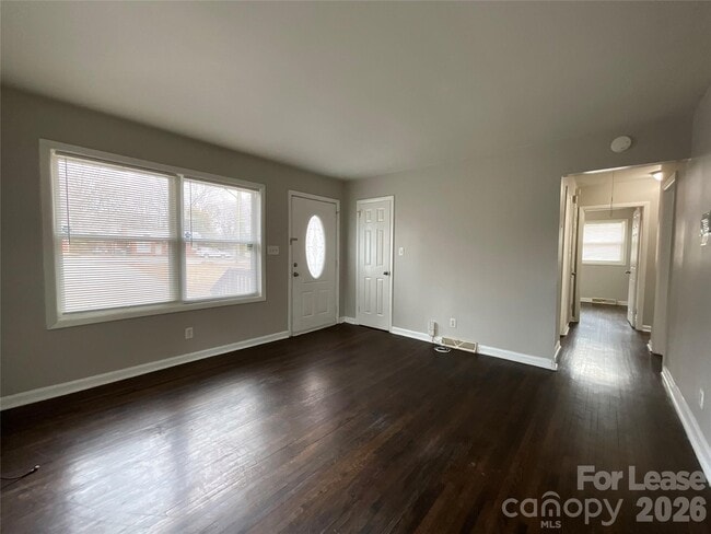 Photo - 1624 Eastway Dr