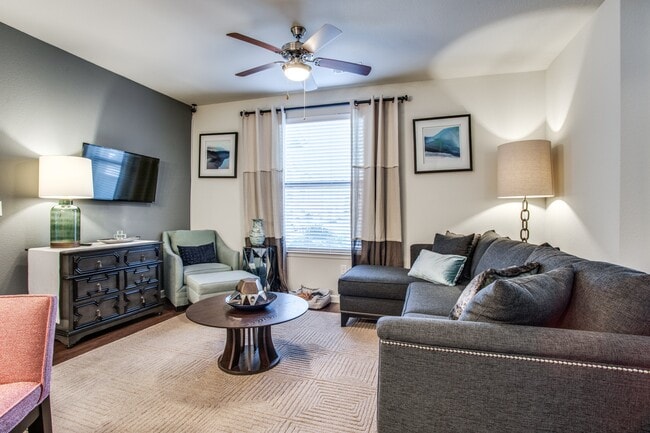 Photo - Halcyon Castle Hills