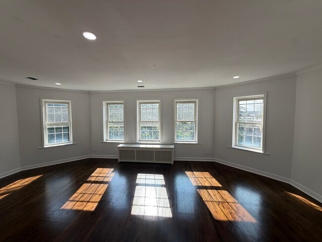 Photo - 8041 Kilpatrick Ave