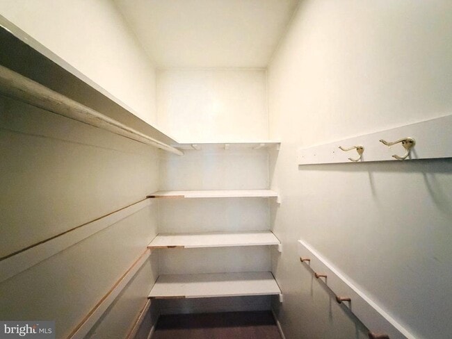 Photo - 907 Heron Dr