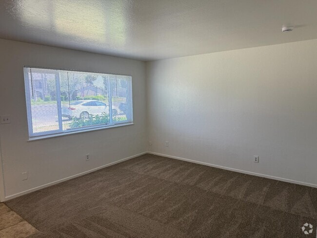 Building Photo - 547 E Barstow Ave Rental