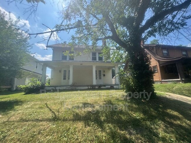 Building Photo - 144 W Parkwood Dr Rental
