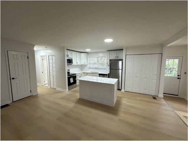 Photo - 505 Anniston Dr