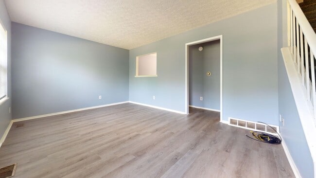 Photo - 448-450 Bartley Unit 450