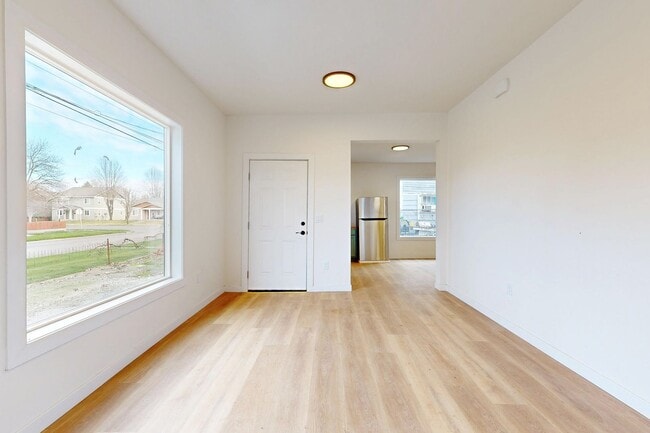 Photo - 407 W Pine St