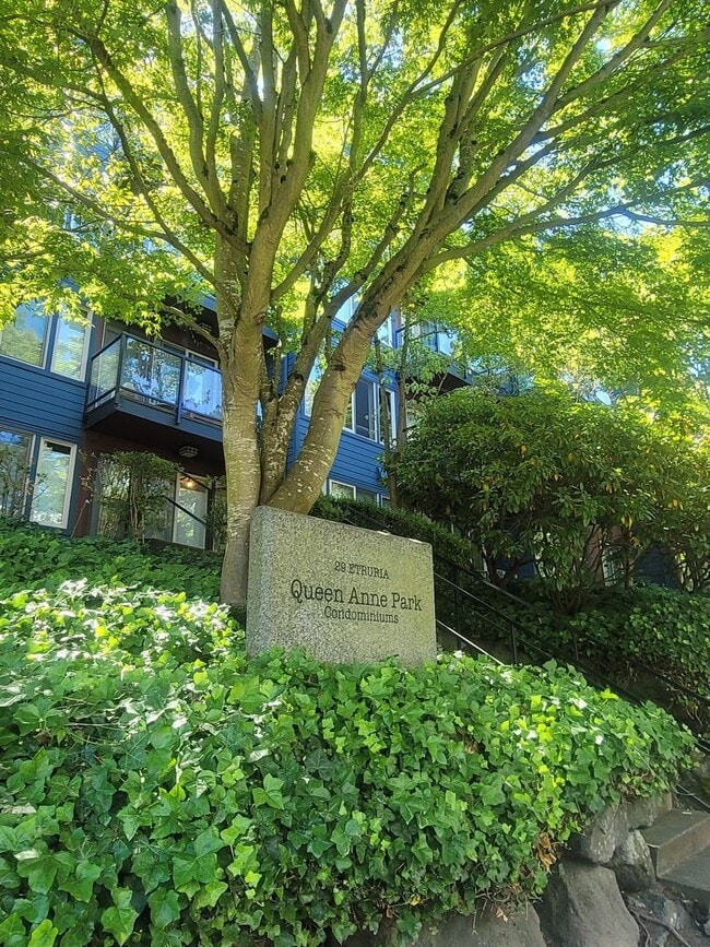 APPLICATIONS IN PROCESS Spacious N. Queen ... - APPLICATIONS IN PROCESS Spacious N. Queen ... Condo Unit A403