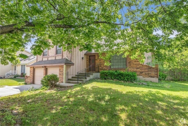 Building Photo - 405 S Montclaire Dr Rental