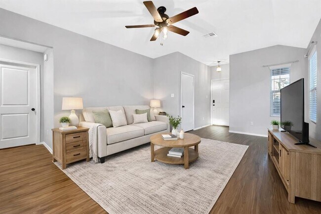 Photo - 353 Bronco Billy Dr