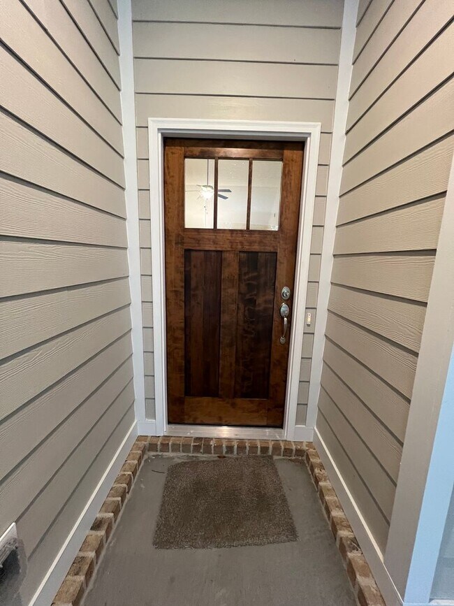 Photo - 3 Bed 2 Bath Home with Porches and Huge Ba...