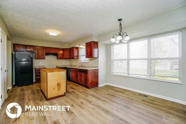 Photo - 458 Pruden Dr