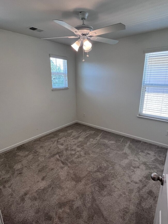 Photo - BEAUTIFUL HOME IN WEST ROSEVILLE!!